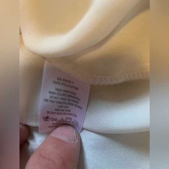 Chadwicks White Button Down Pleated Blouse Size 14 - Picture 7 of 9